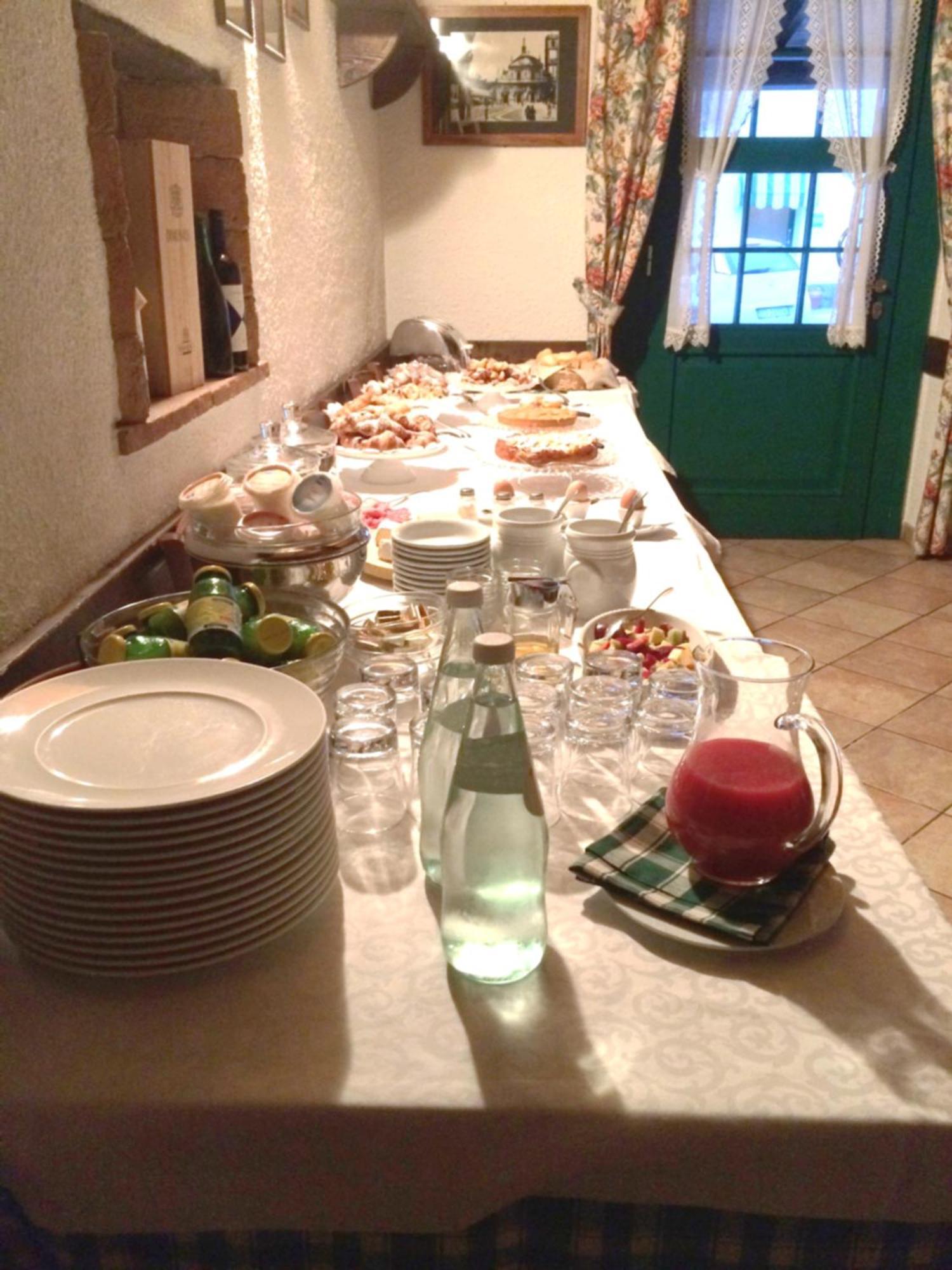 Hotel Locanda Da Carla 비제바노 외부 사진