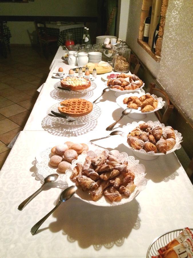 Hotel Locanda Da Carla 비제바노 외부 사진