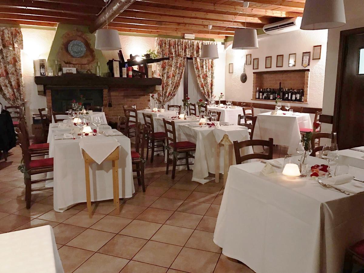 Hotel Locanda Da Carla 비제바노 외부 사진